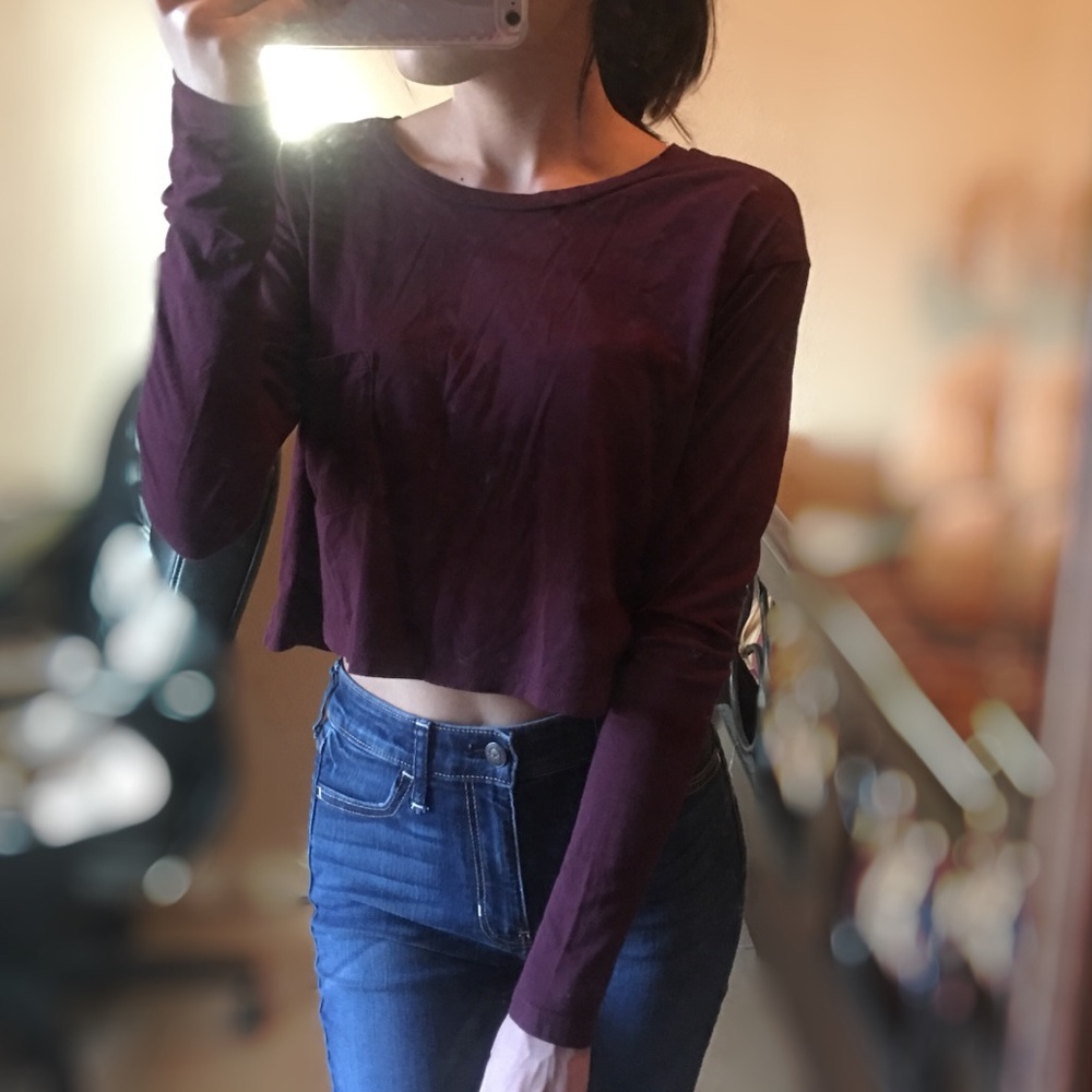 ✨Cropped long sleeve top✨